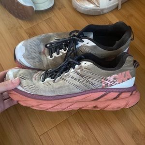 Hoka Clifton 6